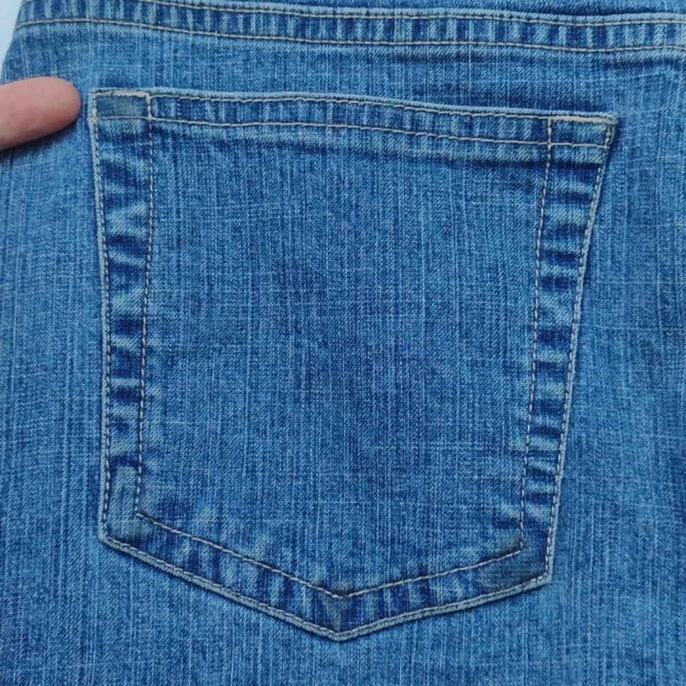 Gloria Vanderbilt Stretch High Waisted Mom Jeans 12 - Picture 6 of 11